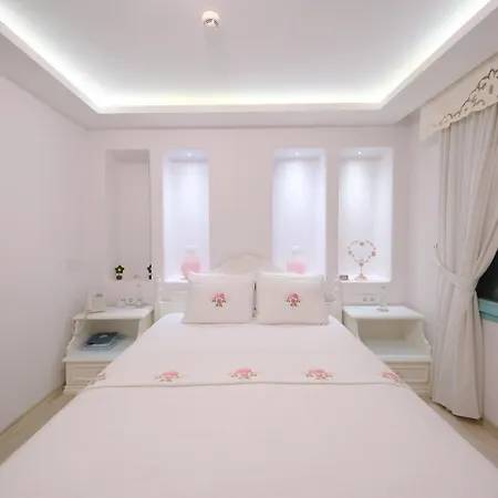 Gardenya Buti̇k Hotel Sigacik