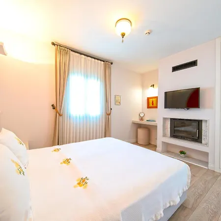 Gardenya Buti̇k Hotel Siğacık