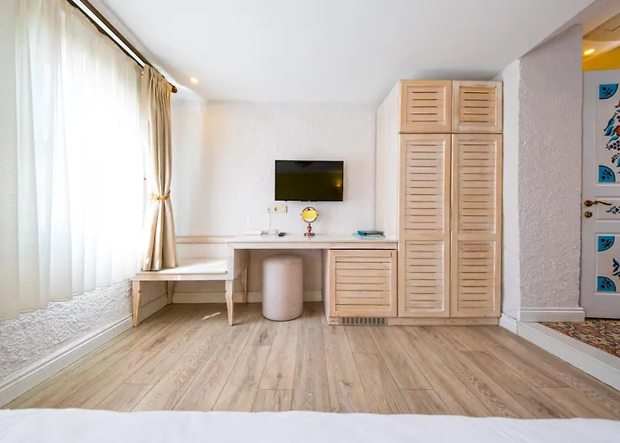 Gardenya Buti̇k 3* Siğacık